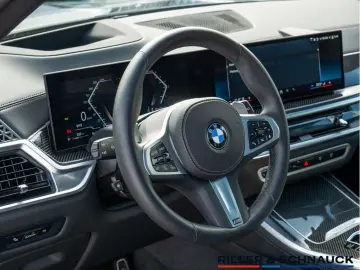 BMW X5 xDr30d MSpo Massage Ventilation IcGlow 360
