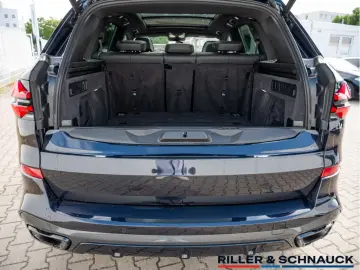 BMW X5 xDr30d MSpo Massage Ventilation IcGlow 360