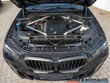 BMW X5 xDr30d MSpo Massage Ventilation IcGlow 360