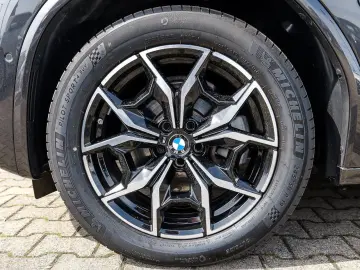 BMW X4 xDrive20d M Sport AHK HuD Pano Memory Laser R