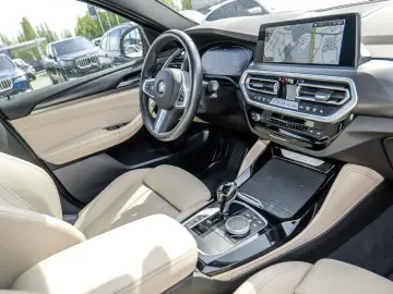BMW X4 xDrive20d M Sport AHK HuD Pano Memory Laser R