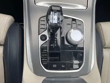 BMW X5 45e xDrive-M Aerodynamics-Panorama Roof-Display Key