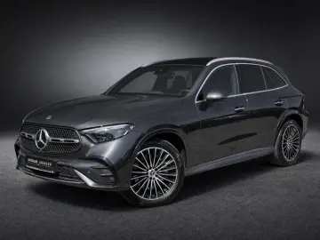 MERCEDES-BENZ GLC 300 d 3x AMG PANO DISTRO BURM MEMO…