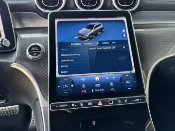 MERCEDES-BENZ GLC 300 d 3x AMG PANO DISTRO BURM MEMO…