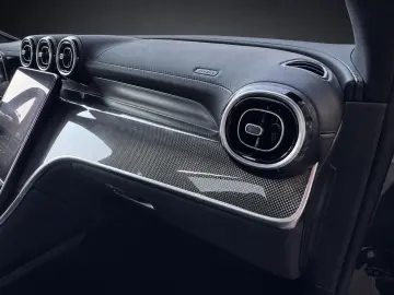 MERCEDES-BENZ GLC 300 d 3x AMG PANO DISTRO BURM MEMO…