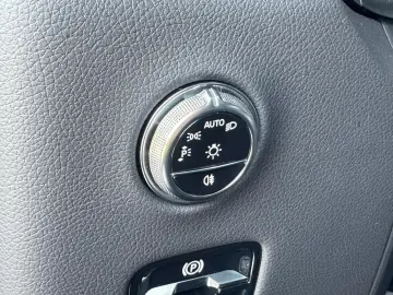 MERCEDES-BENZ GLC 300 d 3x AMG PANO DISTRO BURM MEMO…