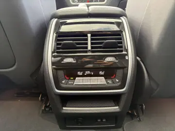 BMW X5 M Competition Individual Signal Green Bowers&Wilkins
