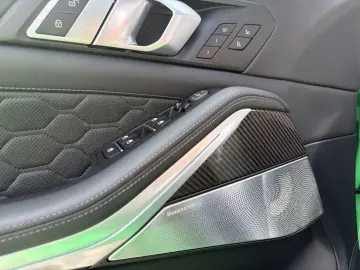 BMW X5 M Competition Individual Signal Green Bowers&Wilkins
