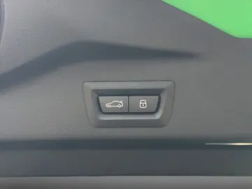 BMW X5 M Competition Individual Signal Green Bowers&Wilkins