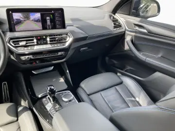 BMW X4 xDr20i MSpo AdaptiveSusp Keyless Sunroof