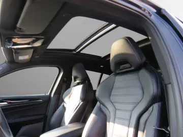 BMW X4 xDr30d MSport Laser 360 Sunroof HUD Keyless AuxH