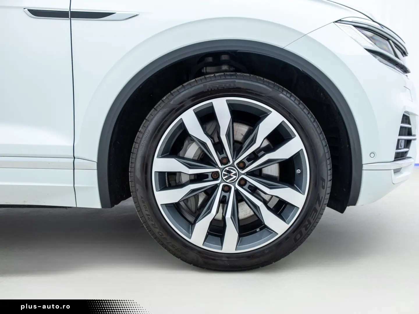 VW Touareg 3.0 V6 TSI eHybrid Elegance 4M AHK MATRI