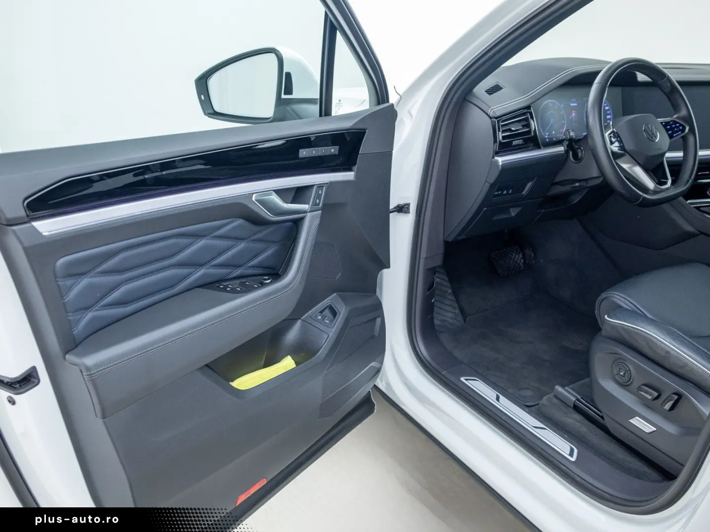VW Touareg 3.0 V6 TSI eHybrid Elegance 4M AHK MATRI
