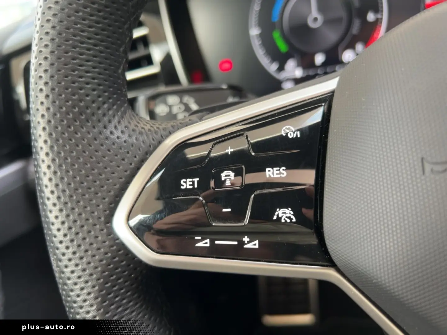 VW Touareg 3.0 V6 TSI DSG eHybrid R 4Motion Navi