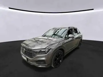 VW TOUAREG 3.0TSi eHYBRID 4M ELEGANCE IQ-L ACC PANO