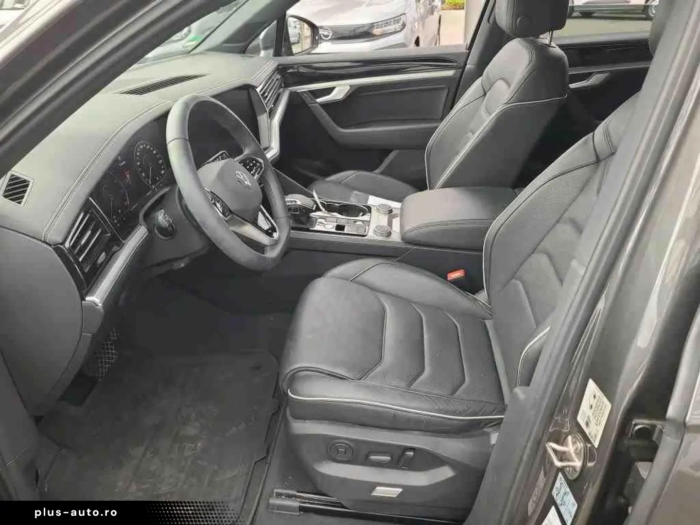 VW TOUAREG 3.0TSi eHYBRID 4M ELEGANCE IQ-L ACC PANO
