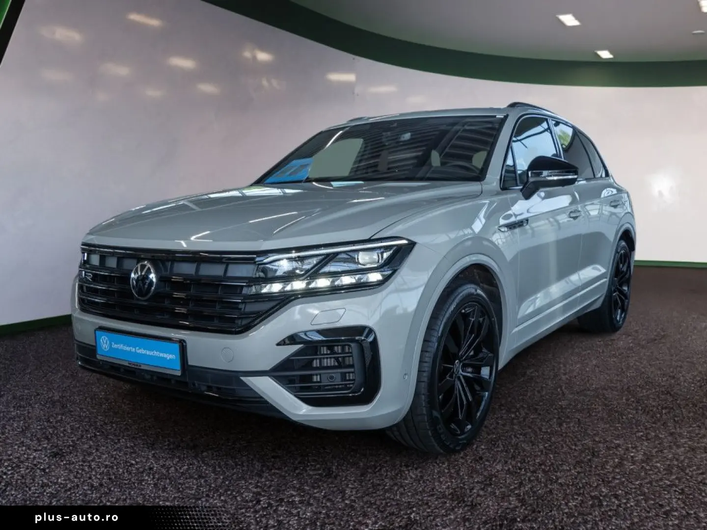 VW Touareg R 3 0 l V6 eHybrid 4M AHK LUFTF. ACC SHZ