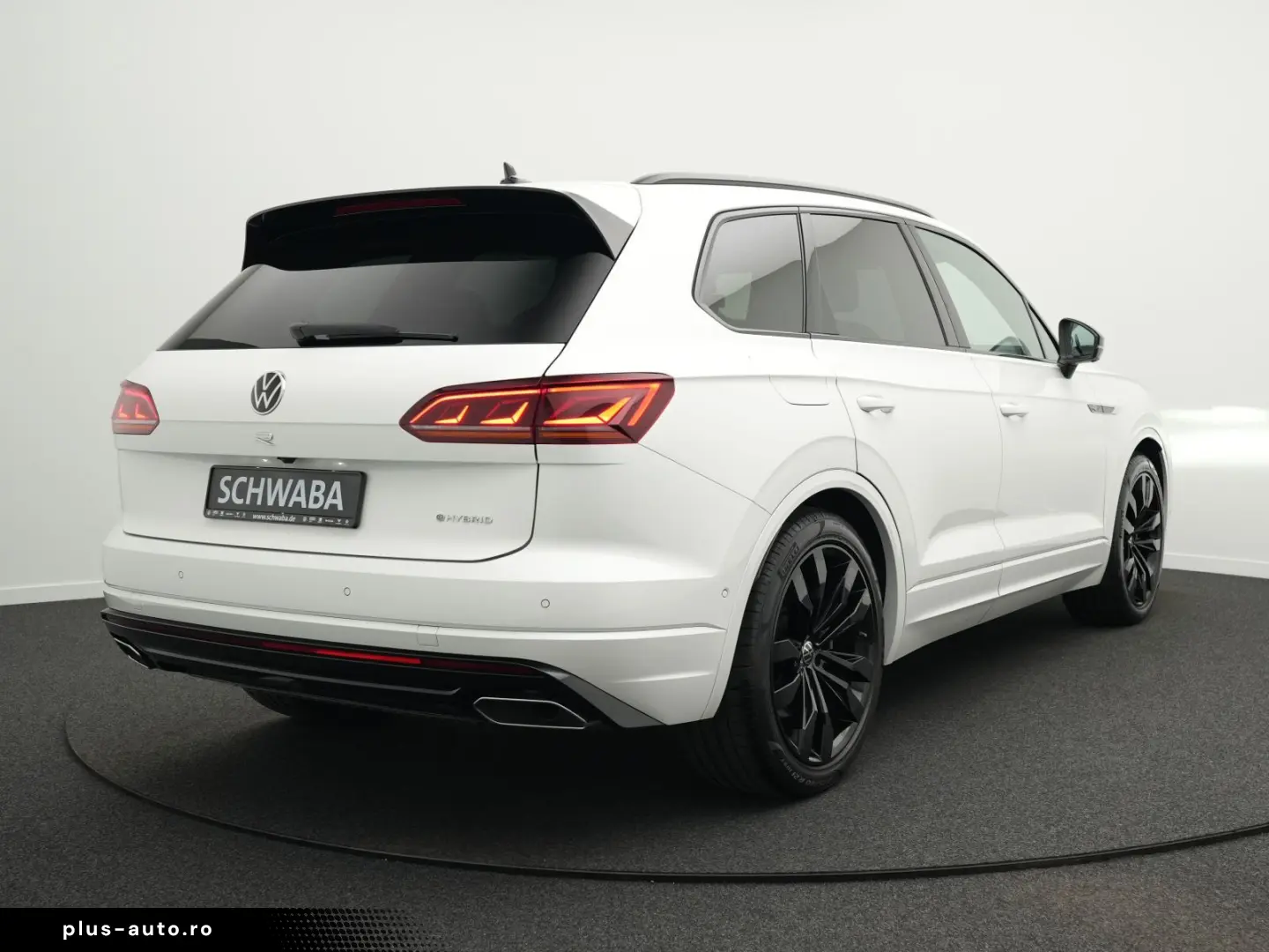 VW Touareg R 3.0 TSI eHybrid 4M  Luft PANO AHK 21