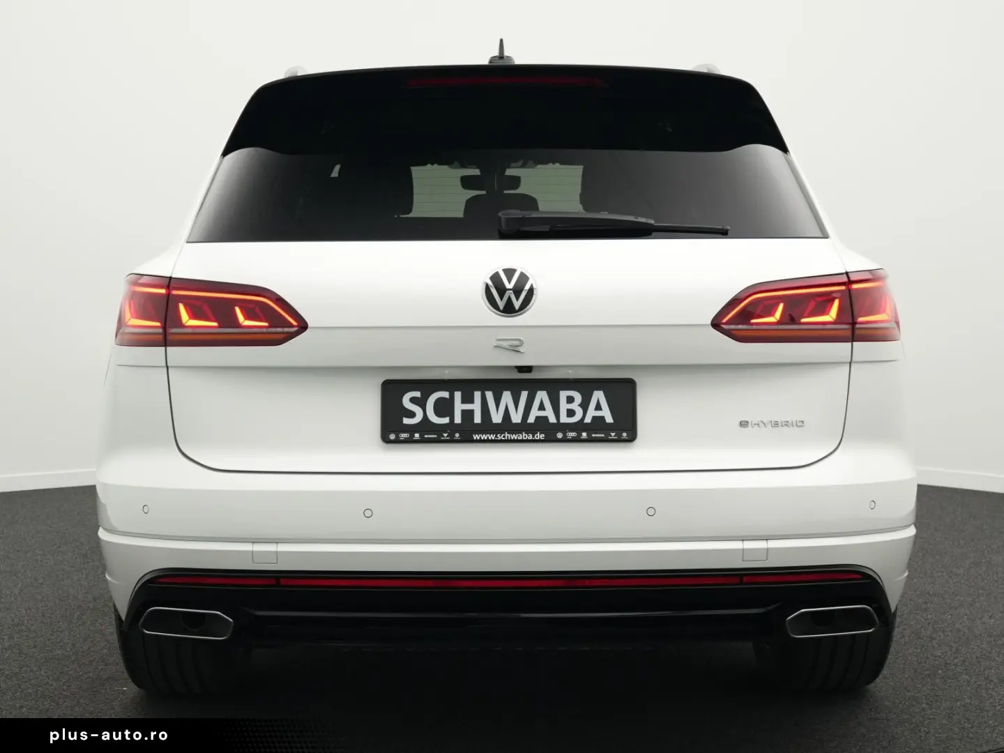 VW Touareg R 3.0 TSI eHybrid 4M  Luft PANO AHK 21