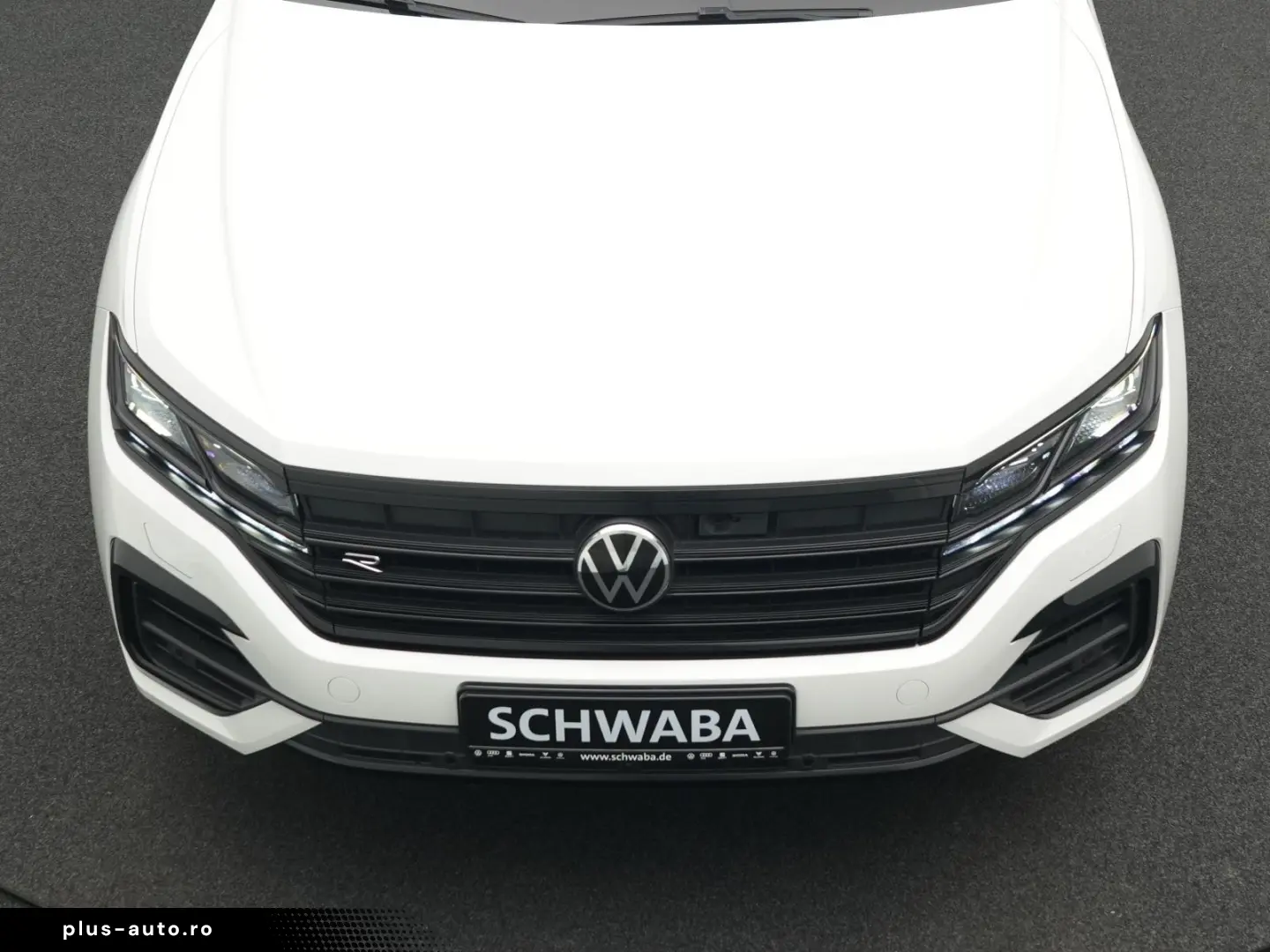 VW Touareg R 3.0 TSI eHybrid 4M  Luft PANO AHK 21