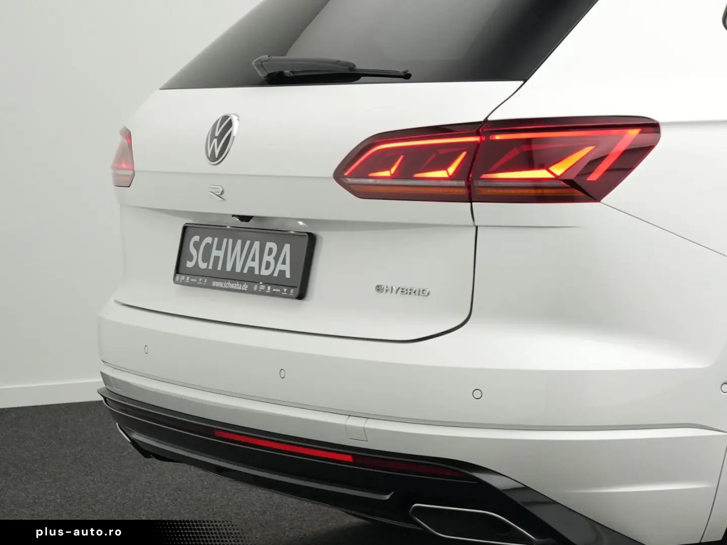 VW Touareg R 3.0 TSI eHybrid 4M  Luft PANO AHK 21