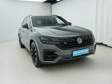 VW Touareg R 3.0 V6 TSI eHybrid DSG 360  PANO ACC M