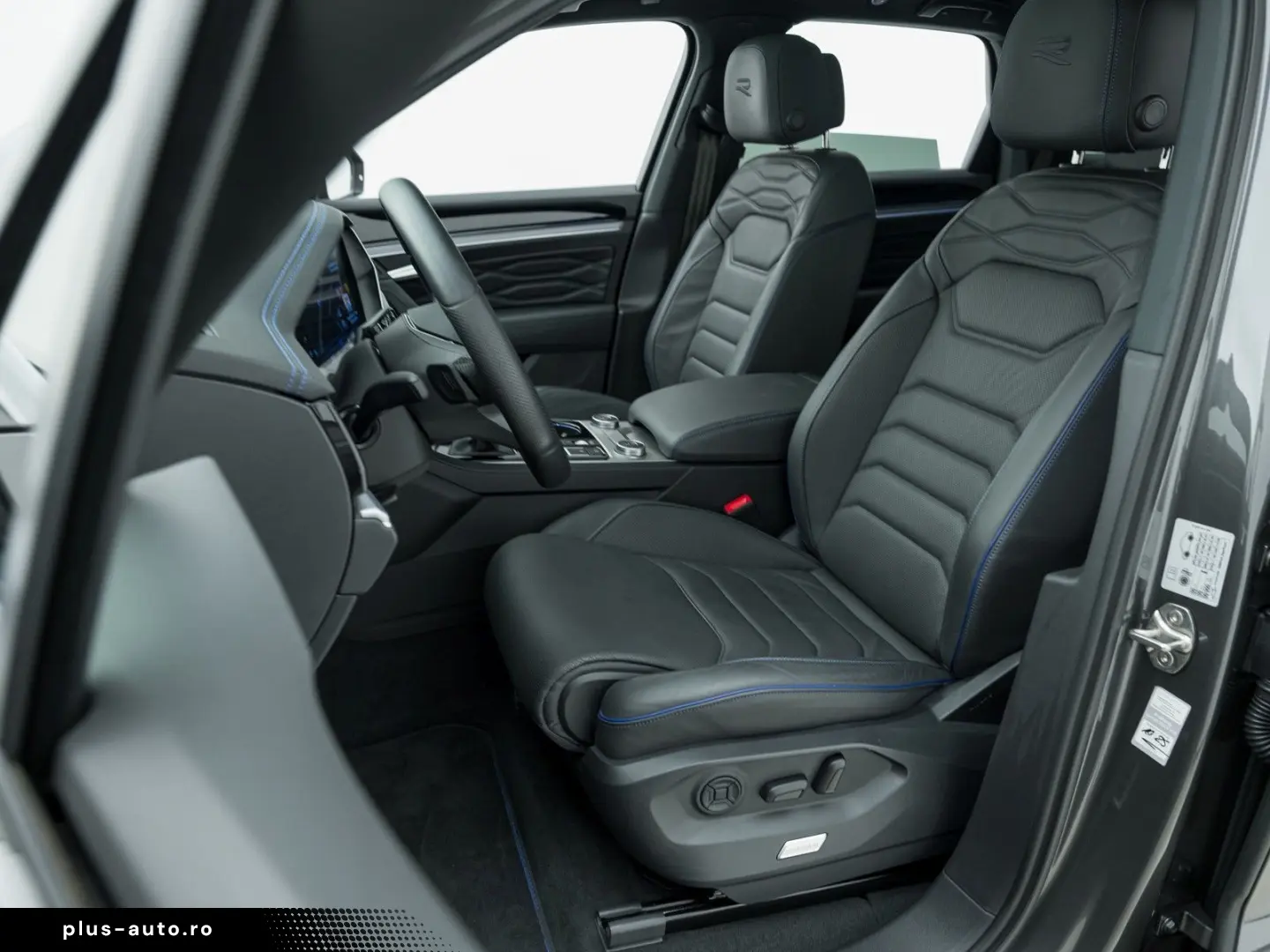 VW Touareg R 3.0 V6 TSI eHybrid DSG 360  PANO ACC M