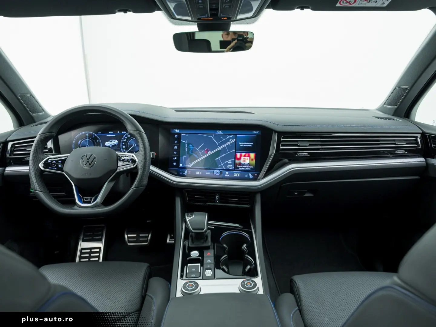 VW Touareg R 3.0 V6 TSI eHybrid DSG 360  PANO ACC M