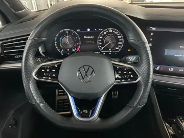 VW Touareg R 3.0 V6 eHybrid 4M AZV  Leder Paket Pug