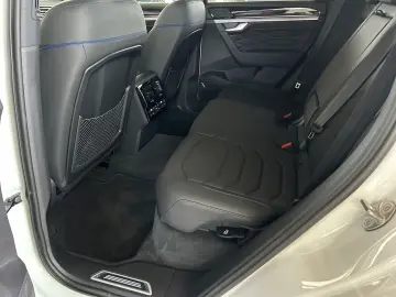 VW Touareg R 3.0 V6 eHybrid 4M AZV  Leder Paket Pug