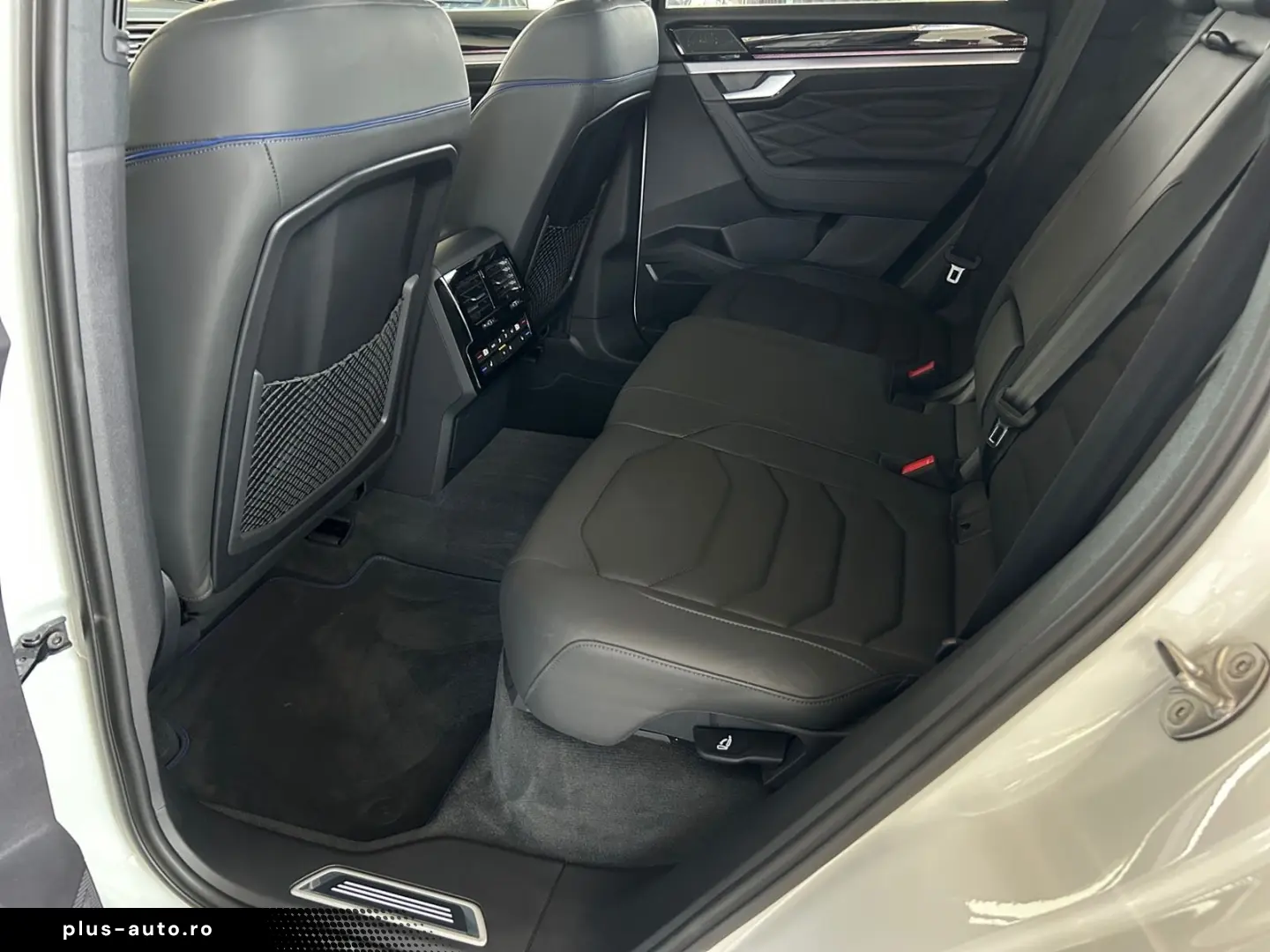 VW Touareg R 3.0 V6 eHybrid 4M AZV  Leder Paket Pug
