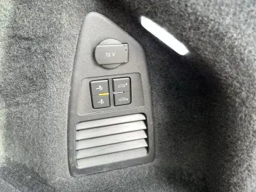 VW Touareg 3.0 TSI eHybrid 4Motion R Navi LED AHK P