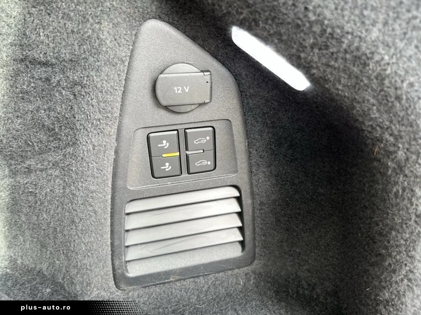 VW Touareg 3.0 TSI eHybrid 4Motion R Navi LED AHK P