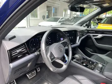 VW Touareg 3.0 TSI eHybrid 4Motion R Navi LED AHK P