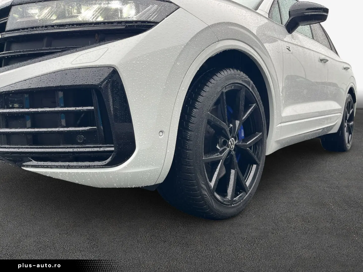 VW Touareg R 3.0 V6 e-Hybrid 4M PANO AHK LM22 GJR
