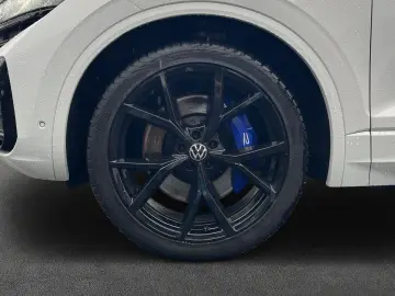 VW Touareg R 3.0 V6 e-Hybrid 4M PANO AHK LM22 GJR