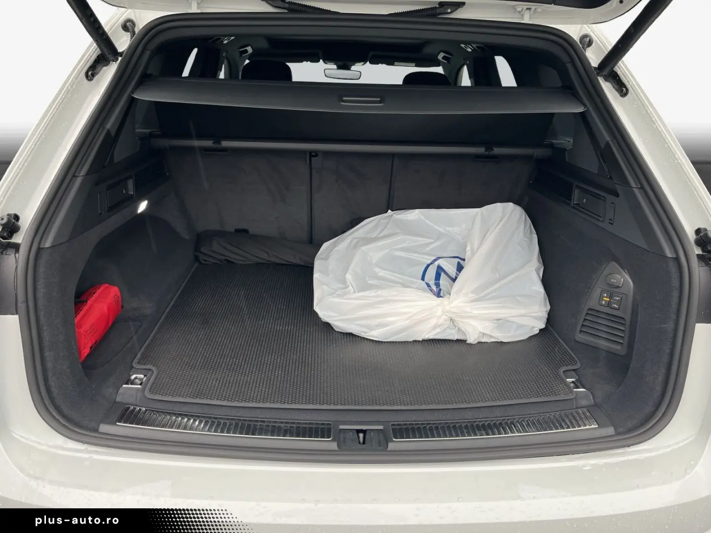 VW Touareg R 3.0 V6 e-Hybrid 4M PANO AHK LM22 GJR