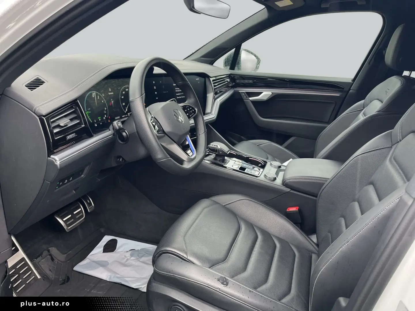 VW Touareg R 3.0 V6 e-Hybrid 4M PANO AHK LM22 GJR