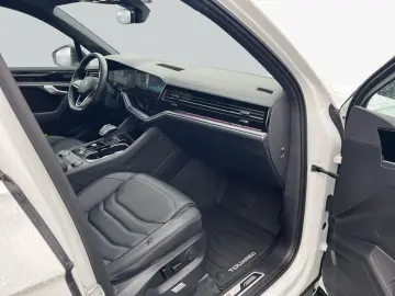 VW Touareg R 3.0 V6 e-Hybrid 4M PANO AHK LM22 GJR