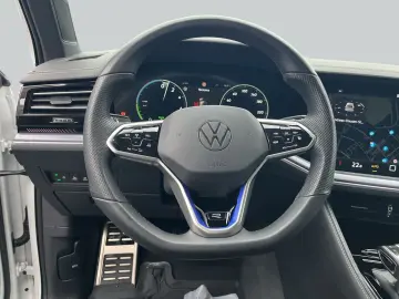 VW Touareg R 3.0 V6 e-Hybrid 4M PANO AHK LM22 GJR