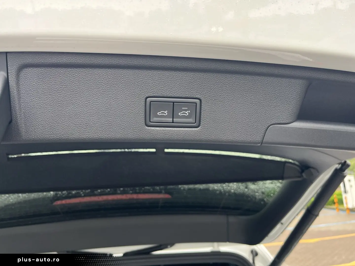 VW Touareg R 3.0 V6 e-Hybrid 4M PANO AHK LM22 GJR