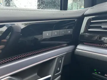 VW Touareg R 3.0 V6 e-Hybrid 4M PANO AHK LM22 GJR