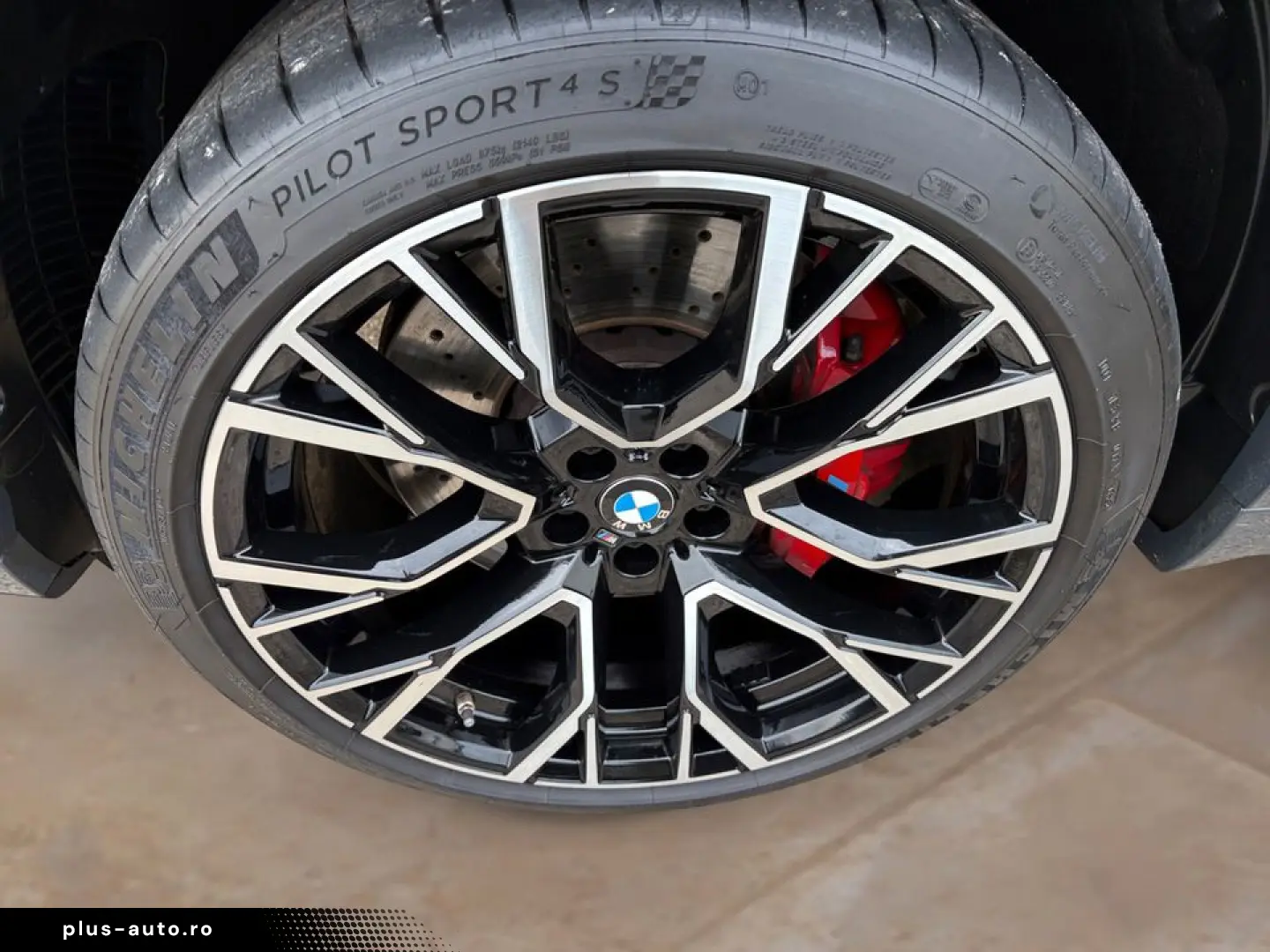 BMW X5 M Competition Individual Dravitgrau Carbon HK