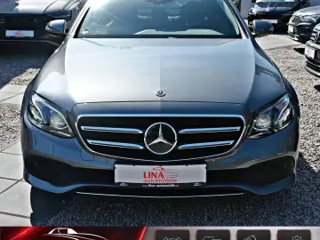 MERCEDES-BENZ E 220 d StandHzg el.SD ACC Kamera Multibeam