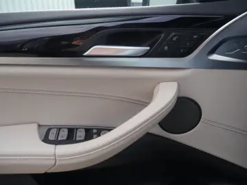 BMW X4 M40d Laser H&K Keyless Sunroof AuxHeat