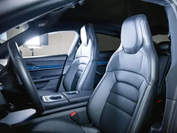 PORSCHE Taycan Panoramadach Sport Chrono Paket