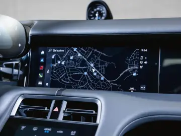 PORSCHE Taycan Panoramadach Sport Chrono Paket