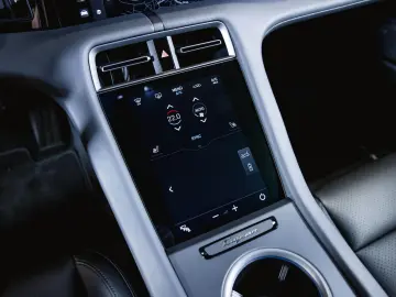 PORSCHE Taycan Panoramadach Sport Chrono Paket