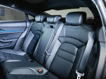 PORSCHE Taycan Panoramadach Sport Chrono Paket