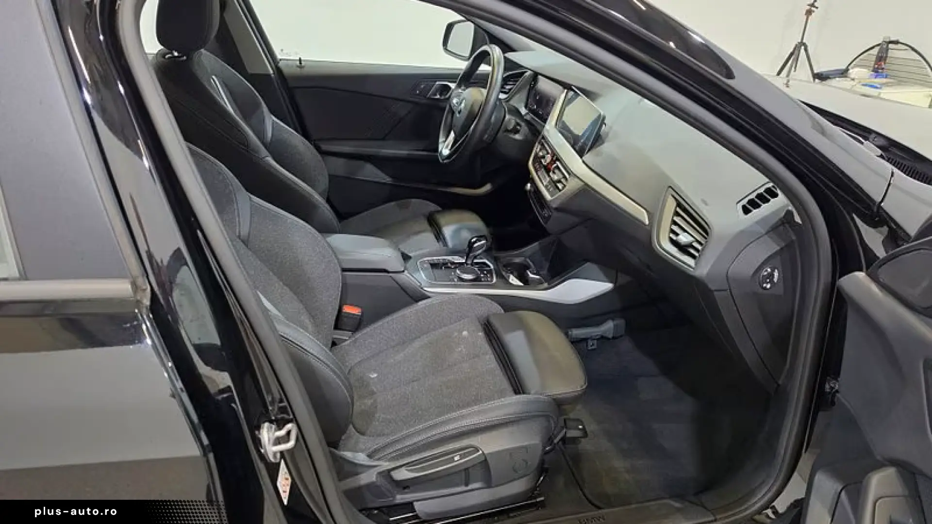 BMW 118 i Aut. LED LC-Pro HI-FI Navi  Sport-Leat